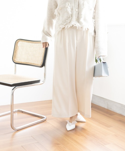 CLETTE(クレット)の「センタープレスワイドパンツ(スラックス・レディース・アイボリー/ブラック/グレー・3L/LL/4L)」の6枚目の写真