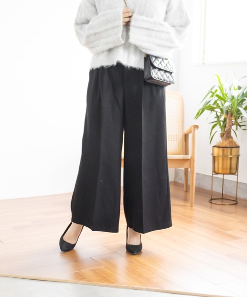 CLETTE(クレット)の「センタープレスワイドパンツ(スラックス・レディース・アイボリー/ブラック/グレー・3L/LL/4L)」の10枚目の写真