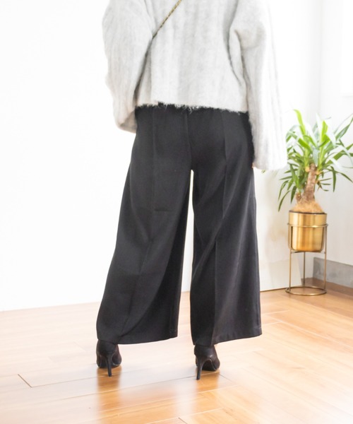 CLETTE(クレット)の「センタープレスワイドパンツ(スラックス・レディース・アイボリー/ブラック/グレー・3L/LL/4L)」の12枚目の写真