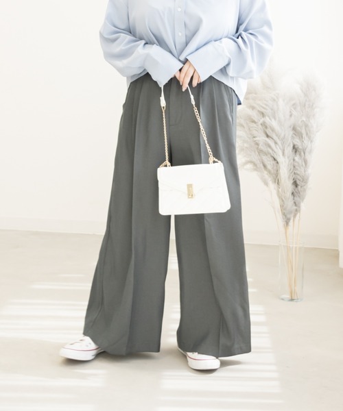 CLETTE(クレット)の「センタープレスワイドパンツ(スラックス・レディース・アイボリー/ブラック/グレー・3L/LL/4L)」の16枚目の写真