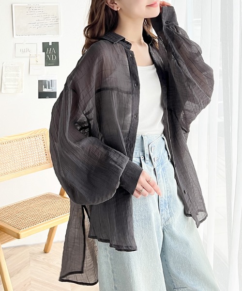 classicalelf（クラシカルエルフ）の「上品なシアー感。シアーワッシャー切替ビッグシャツ（シャツ/ブラウス・レディース・グリーン/ピンクベージュ/アイボリー/チャコールグレー・X-LARGE/SMALL/MEDIUM/LARGE）」の7枚目の写真