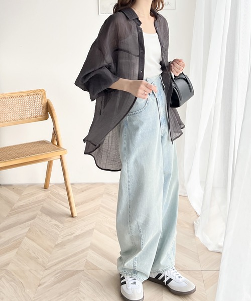 classicalelf（クラシカルエルフ）の「上品なシアー感。シアーワッシャー切替ビッグシャツ（シャツ/ブラウス・レディース・グリーン/ピンクベージュ/アイボリー/チャコールグレー・X-LARGE/SMALL/MEDIUM/LARGE）」の9枚目の写真