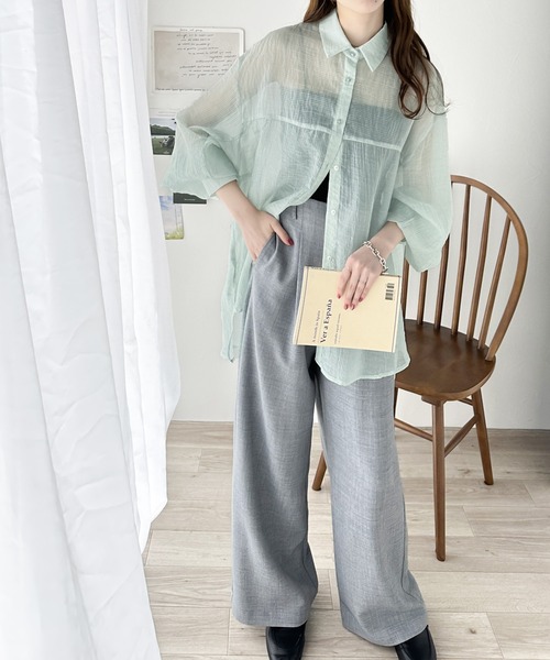 classicalelf（クラシカルエルフ）の「上品なシアー感。シアーワッシャー切替ビッグシャツ（シャツ/ブラウス・レディース・グリーン/ピンクベージュ/アイボリー/チャコールグレー・X-LARGE/SMALL/MEDIUM/LARGE）」の13枚目の写真