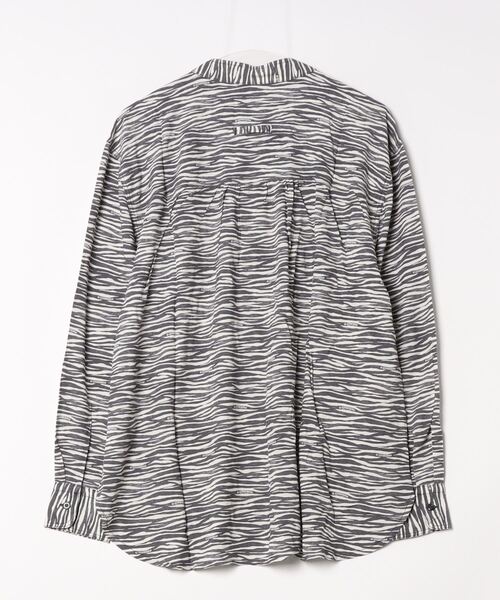 G-STAR（ジースター）の「VOLUME TOP PRINTED ALLOVER SHIRT/オーバーサイズプリントシャツ（シャツ/ブラウス・レディース・ホワイト系その他・MEDIUM/SMALL/X-SMALL）」の5枚目の写真