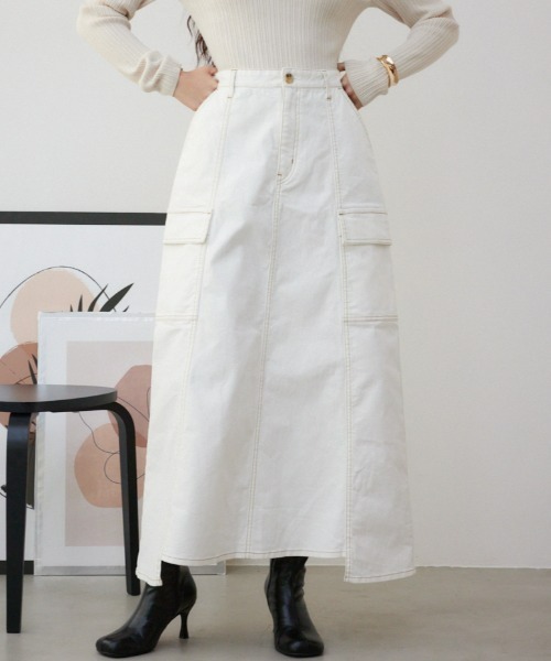 AZUL by moussy(アズールバイマウジー)の「デニムカーゴセミフレアスカート(スカート・レディース・ワンウォッシュ/アイボリー・SMALL/MEDIUM)」の2枚目の写真