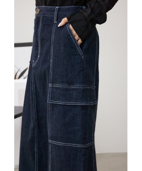 AZUL by moussy(アズールバイマウジー)の「デニムカーゴセミフレアスカート(スカート・レディース・ワンウォッシュ/アイボリー・SMALL/MEDIUM)」の19枚目の写真