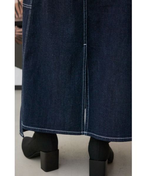 AZUL by moussy(アズールバイマウジー)の「デニムカーゴセミフレアスカート(スカート・レディース・ワンウォッシュ/アイボリー・SMALL/MEDIUM)」の22枚目の写真