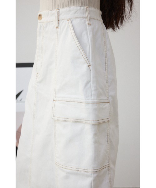AZUL by moussy(アズールバイマウジー)の「デニムカーゴセミフレアスカート(スカート・レディース・ワンウォッシュ/アイボリー・SMALL/MEDIUM)」の8枚目の写真