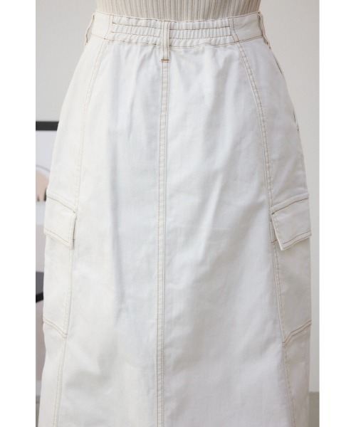 AZUL by moussy(アズールバイマウジー)の「デニムカーゴセミフレアスカート(スカート・レディース・ワンウォッシュ/アイボリー・SMALL/MEDIUM)」の9枚目の写真