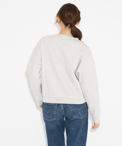 Levi's（リーバイス）の「Levi's/リーバイス クルーネック スウェットシャツ グレー HEATHER GRAY（スウェット・レディース・グレー・M/S/XS）」の10枚目の写真