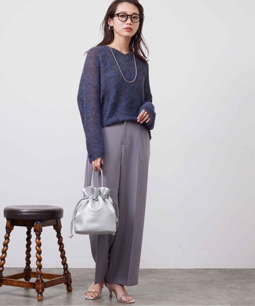 Chez toi(シェトワ)の「Vネックカラフルシアーニットプルオーバー(ニット/セーター・レディース・ベージュ/ネイビー/オレンジ/グリーン・FREE)」の8枚目の写真