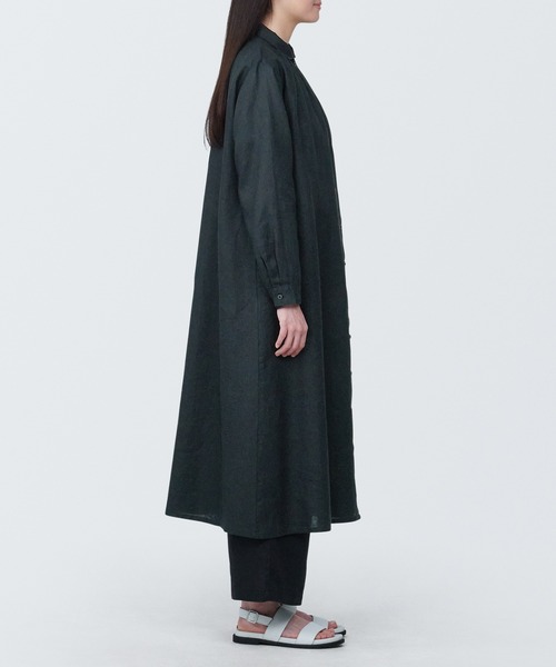 無印良品(ムジルシリョウヒン)の「婦人 リネン 洗いざらし長袖シャツワンピース(ワンピース・レディース・ライトグリーン/レッド/ブルー系5/ブラック/キナリ・XS/XL/L/M/S)」の14枚目の写真