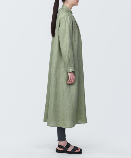 無印良品(ムジルシリョウヒン)の「婦人 リネン 洗いざらし長袖シャツワンピース(ワンピース・レディース・ライトグリーン/レッド/ブルー系5/ブラック/キナリ・XS/XL/L/M/S)」の21枚目の写真