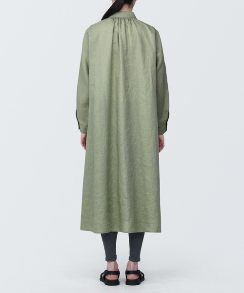 無印良品(ムジルシリョウヒン)の「婦人 リネン 洗いざらし長袖シャツワンピース(ワンピース・レディース・ライトグリーン/レッド/ブルー系5/ブラック/キナリ・XS/XL/L/M/S)」の22枚目の写真