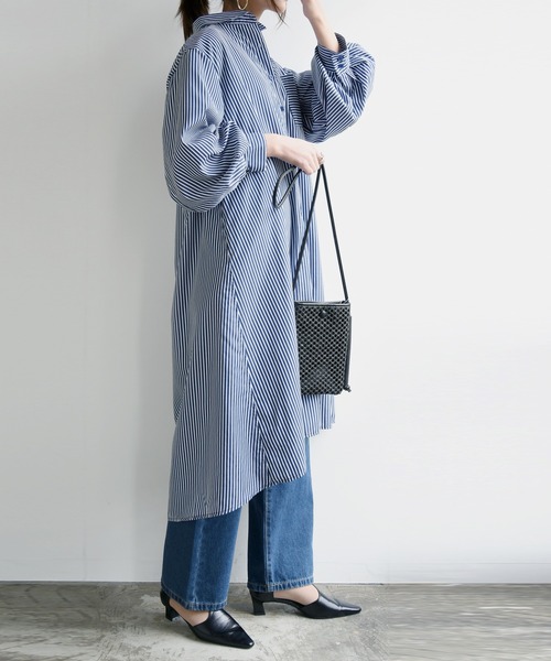 and it_（アンドイット）の「ストライプブロードボリュームスリーブシャツワンピース（シャツワンピース・レディース・ネイビー×ホワイト/ホワイト×ネイビー/ホワイト×ブルー・M）」の7枚目の写真