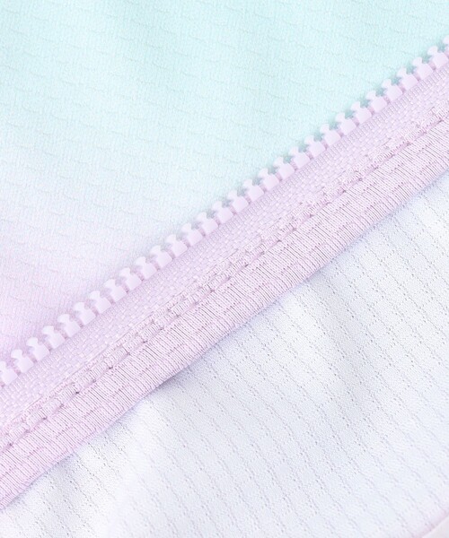 ANY（エニィ）の「サラサラ UVカット パーカー（その他アウター・キッズ・サックスブルー系/アイボリー系/ライラック系8・110/130/120）」の21枚目の写真