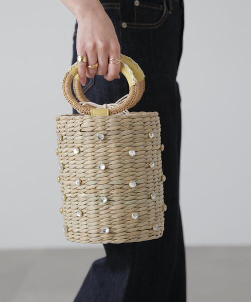 FREE'S MART（フリーズマート）の「◆ビジュー付きかごトート（かごバッグ・レディース・イエロー・ﾌﾘ-）」の4枚目の写真
