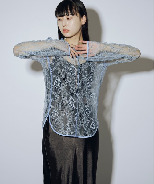 日本製/unitedtokyo レースフラワートップス Ezick（エジック）の「Piping line フラワーレーストップス