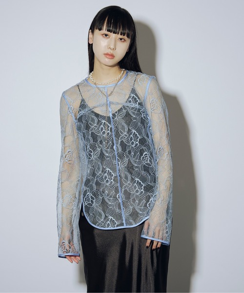 Ezick（エジック）の「Piping line フラワーレーストップス