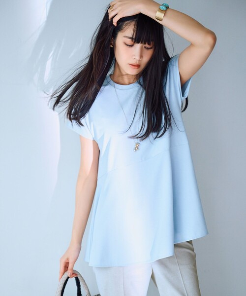 UNFILO(アンフィーロ)の「BEAUTY FORM ペプラムTシャツ(Tシャツ/カットソー・レディース・ホワイト系/グレー系/ベージュ系2/ネイビー系2/サックスブルー系/イエロー系/ブラック系・X-LARGE/XX-LARGE)」の6枚目の写真