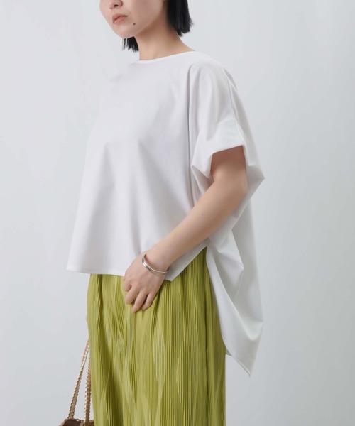 LUCA/LADY LUCK LUCA(ルカ/レディラックルカ)の「LC/LLL ポンチローマサイドボリュームプルオーバー(Tシャツ/カットソー・レディース・その他/ネイビー/オフホワイト・FREE)」の2枚目の写真