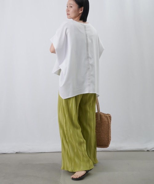 LUCA/LADY LUCK LUCA(ルカ/レディラックルカ)の「LC/LLL ポンチローマサイドボリュームプルオーバー(Tシャツ/カットソー・レディース・その他/ネイビー/オフホワイト・FREE)」の14枚目の写真