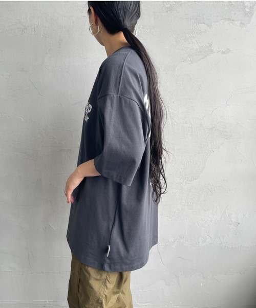 BEN DAVIS（ベンデイビス）の「[BEN DAVIS/ベンデイビス] SMOKING TV バックプリントショートスリーブTシャツ（Tシャツ/カットソー・レディース・チャコールグレー/ダークグリーン/ホワイト・M/L/XL）」の18枚目の写真