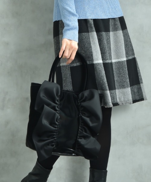 INTERPLANET（インタープラネット）の「フリルリボンＢＡＧ（トートバッグ・レディース・グレー/ブラック・フリー）」の2枚目の写真