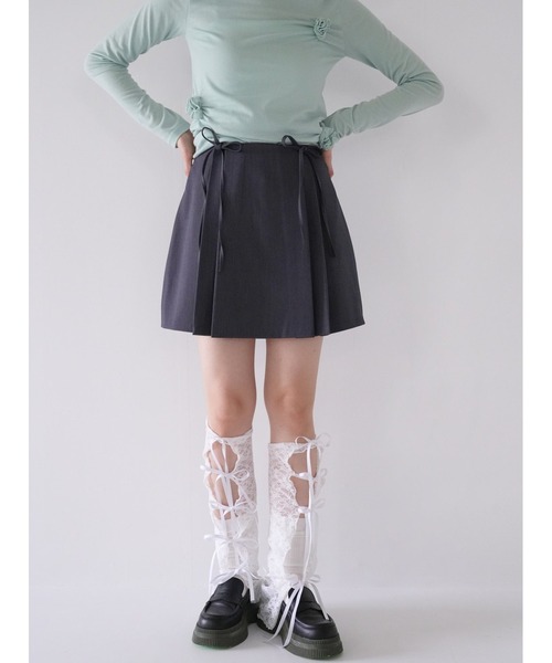 Uenui（ウニュイ）の「waste ribbon mini skirt（スカート・レディース・ベージュ/グレー/ホワイト・FREE）」の4枚目の写真