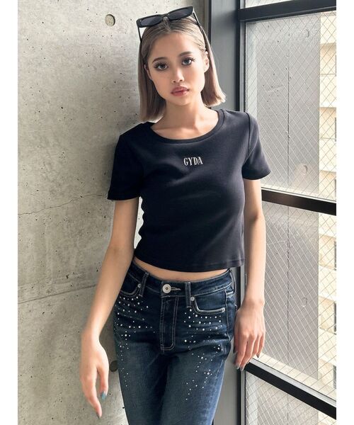 GYDA（ジェイダ）の「GLITTER GYDAショートTシャツ（Tシャツ