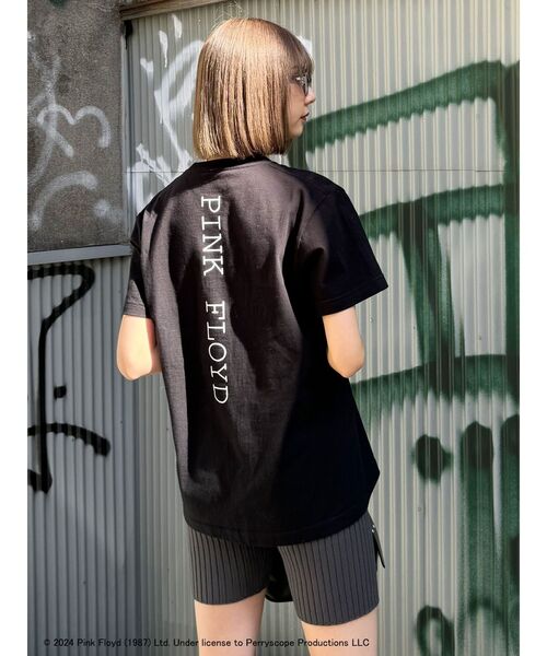 MURUA（ムルーア）の「【PINK FLOYD】prism oversize T（Tシャツ/カットソー・レディース・ブラック/ホワイト・FREE）」の4枚目の写真