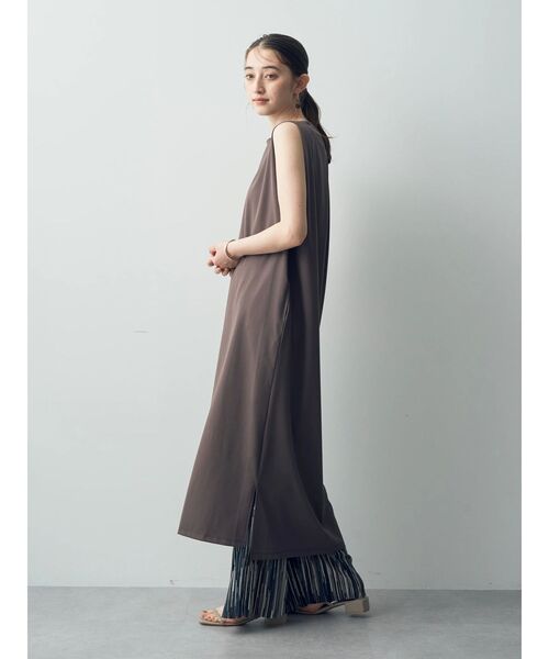 YECCA VECCA(イェッカヴェッカ)の「ノースリーブカットワンピース(ワンピース・レディース・ライトベージュ/ブラック/チャコールグレー・FREE)」の7枚目の写真