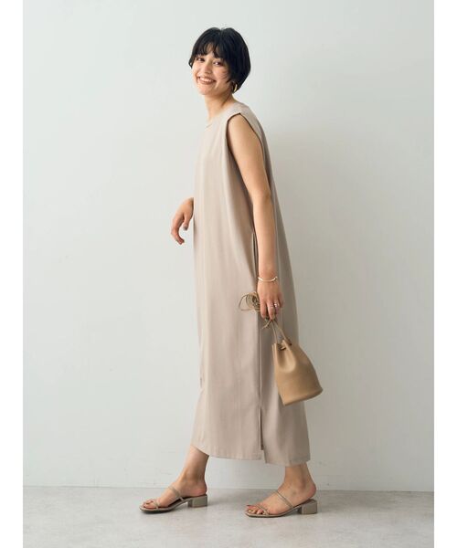 YECCA VECCA(イェッカヴェッカ)の「ノースリーブカットワンピース(ワンピース・レディース・ライトベージュ/ブラック/チャコールグレー・FREE)」の22枚目の写真