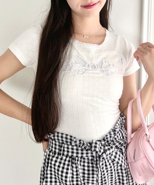 Loueme(ルエム)の「透かしレースリボントリムトップス(Tシャツ/カットソー・レディース・ブラック/ホワイト・FREE)」の10枚目の写真