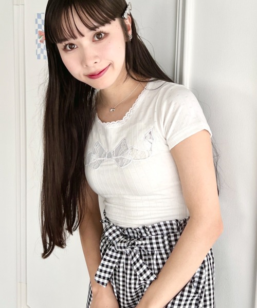 Loueme(ルエム)の「透かしレースリボントリムトップス(Tシャツ/カットソー・レディース・ブラック/ホワイト・FREE)」の11枚目の写真