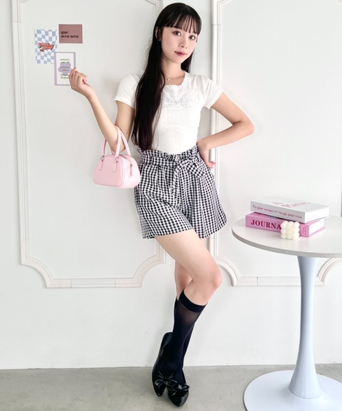 Loueme(ルエム)の「透かしレースリボントリムトップス(Tシャツ/カットソー・レディース・ブラック/ホワイト・FREE)」の14枚目の写真