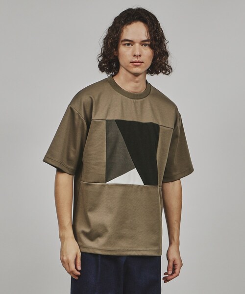 tk.TAKEO KIKUCHI(ティーケータケオキクチ)の「◆スクエア切替カットソー(Tシャツ/カットソー・メンズ・ベージュ系4/ブラック系4/ホワイト系5・04/03/02)」の7枚目の写真