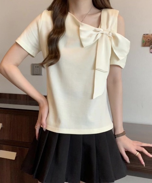 N.s(エヌドットエス)の「アシメリボンカットソー(Tシャツ/カットソー・レディース・ベージュ/ブラック・M/L)」の13枚目の写真