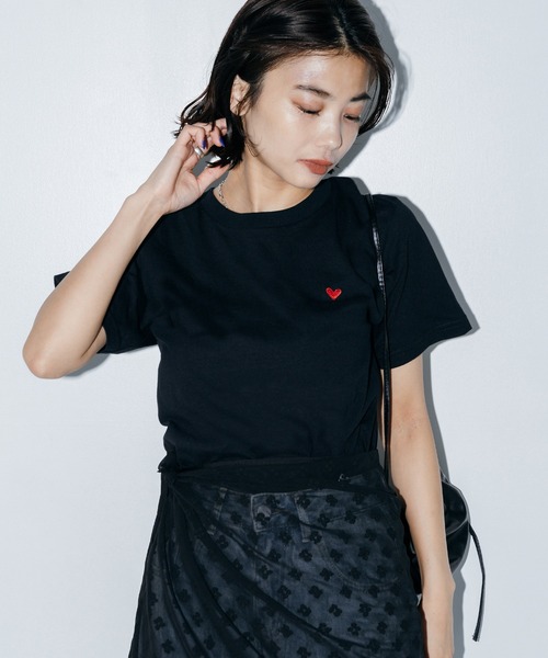 LIENCOEUR（リアンクール）の「ミニハート刺繍Tシャツ（Tシャツ/カットソー・レディース・ホワイト/ホワイト系その他/ブラック/ブラック系その他・FREE）」の11枚目の写真