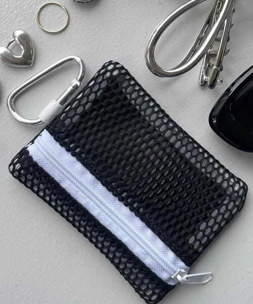WEGO（ウィゴー）の「WEGO/メッシュ配色ポーチ（ポーチ・レディース・ブルー/ブラック/ホワイト/ピンク・FREE）」の2枚目の写真