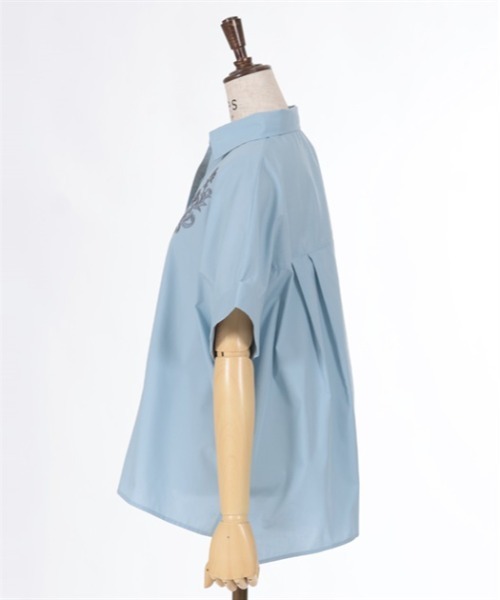axes femme（アクシーズファム）の「刺繍入りスキッパーシャツ（シャツ/ブラウス・レディース・ホワイト/サックスブルー/カーキ・FREE）」の16枚目の写真