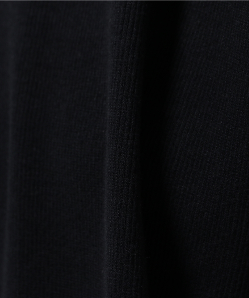 X-girl（エックスガール）の「BASIC SLIM TURTLENECK TOP（Tシャツ/カットソー・レディース・アッシュ/ブラック/ホワイト/ネイビー・1/2）」の12枚目の写真