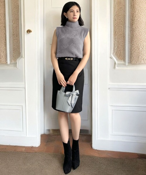 Julia Boutique（ジュリアブティック）の「ふわふわシャギー タートルネック ノースリーブニットトップス（ニット/セーター・レディース・ブラック/グレー/オフホワイト・ONE）」の7枚目の写真