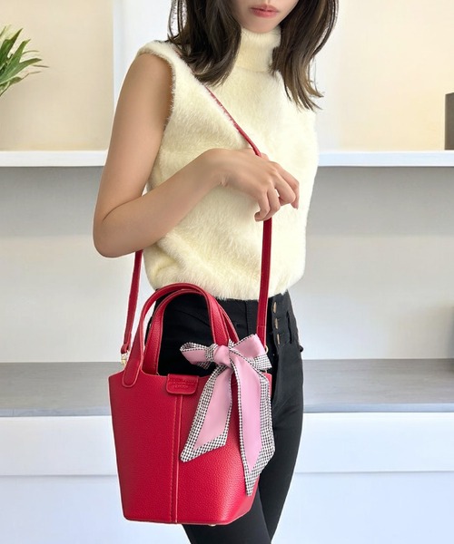 Julia Boutique（ジュリアブティック）の「ふわふわシャギー タートルネック ノースリーブニットトップス（ニット/セーター・レディース・ブラック/グレー/オフホワイト・ONE）」の21枚目の写真