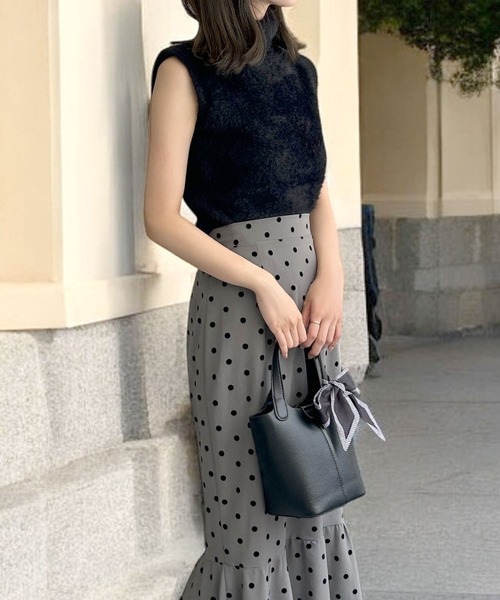 Julia Boutique（ジュリアブティック）の「ふわふわシャギー タートルネック ノースリーブニットトップス（ニット/セーター・レディース・ブラック/グレー/オフホワイト・ONE）」の11枚目の写真