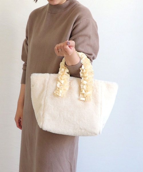 T・S・L(ティーエスエル)の「フリルハンドルファートートバッグ(トートバッグ・レディース・レオパード/アイボリー/サックスブルー/チャコールグレー・FREE)」の5枚目の写真