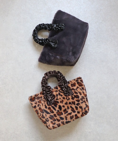 T・S・L(ティーエスエル)の「フリルハンドルファートートバッグ(トートバッグ・レディース・レオパード/アイボリー/サックスブルー/チャコールグレー・FREE)」の11枚目の写真