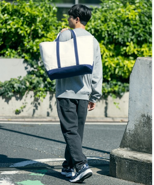 L.L.Bean（エルエルビーン）の「【JAPAN EDITION】ウィンスロップ・クルーネック・スウェットシャツ（スウェット・メンズ・ライトグレー/ネイビー・MEDIUM/LARGE）」の9枚目の写真