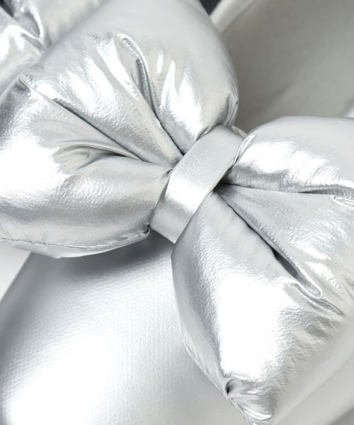 LOWRYS FARM（ローリーズファーム）の「リボンパファーシューズ　152733（バレエシューズ・レディース・ブラック/シルバー・MEDIUM/LARGE）」の15枚目の写真