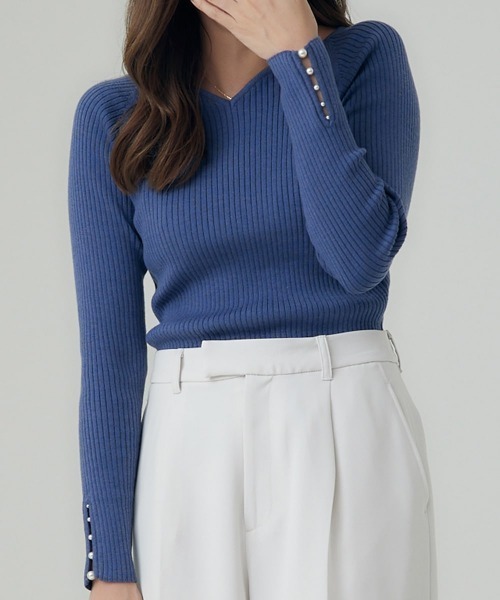 12Twelve Agenda（トゥエルブ　アジェンダ）の「ハートネック袖口アソートパールリブニットプルオーバー（ニット/セーター・レディース・ベージュ/オフホワイト/チャコールグレー/ブルー/ピンク/ブラック/サックスブルー/ピンク系その他・M）」の6枚目の写真